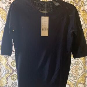 NWT - SWEATY BETTY DYNAMIC SEAMLESS YOGA TOP ~ BLACK SMALL